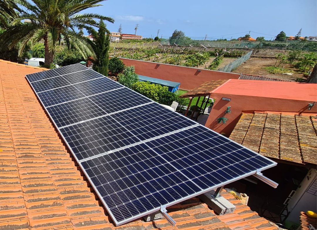 Instalación de placas solares en Tacoronte