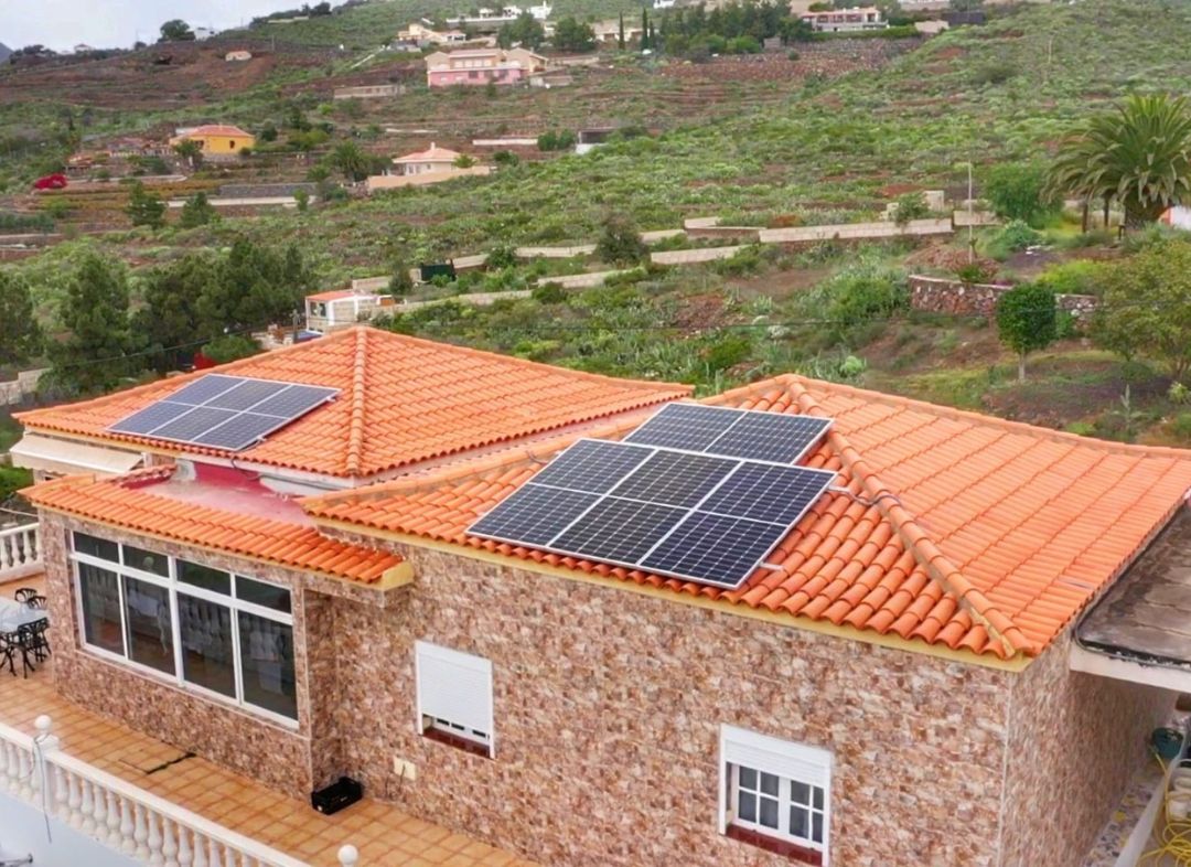 SR Instalación de placas fotovoltaicas en Arona