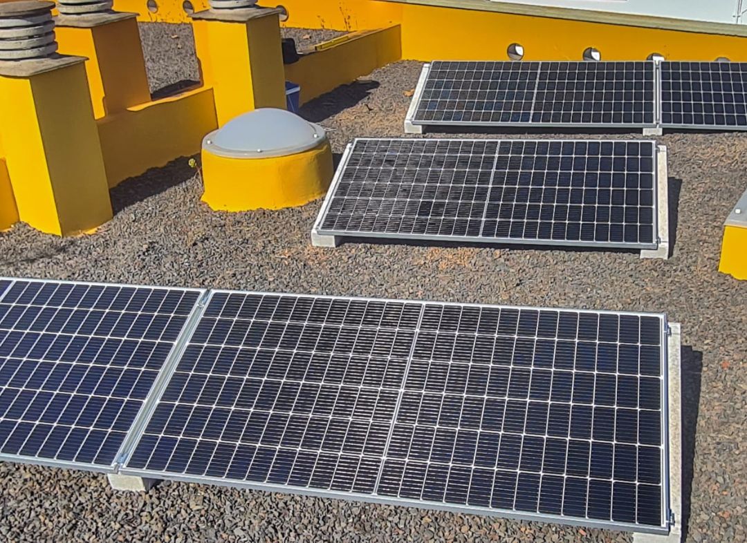 SR Instalación de placas fotovoltaicas en Tegueste en la isla de Tenerife