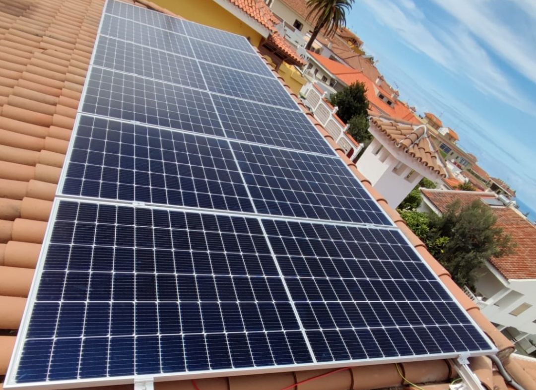 SR Instalación de placas fotovoltaicas en Los Realejos