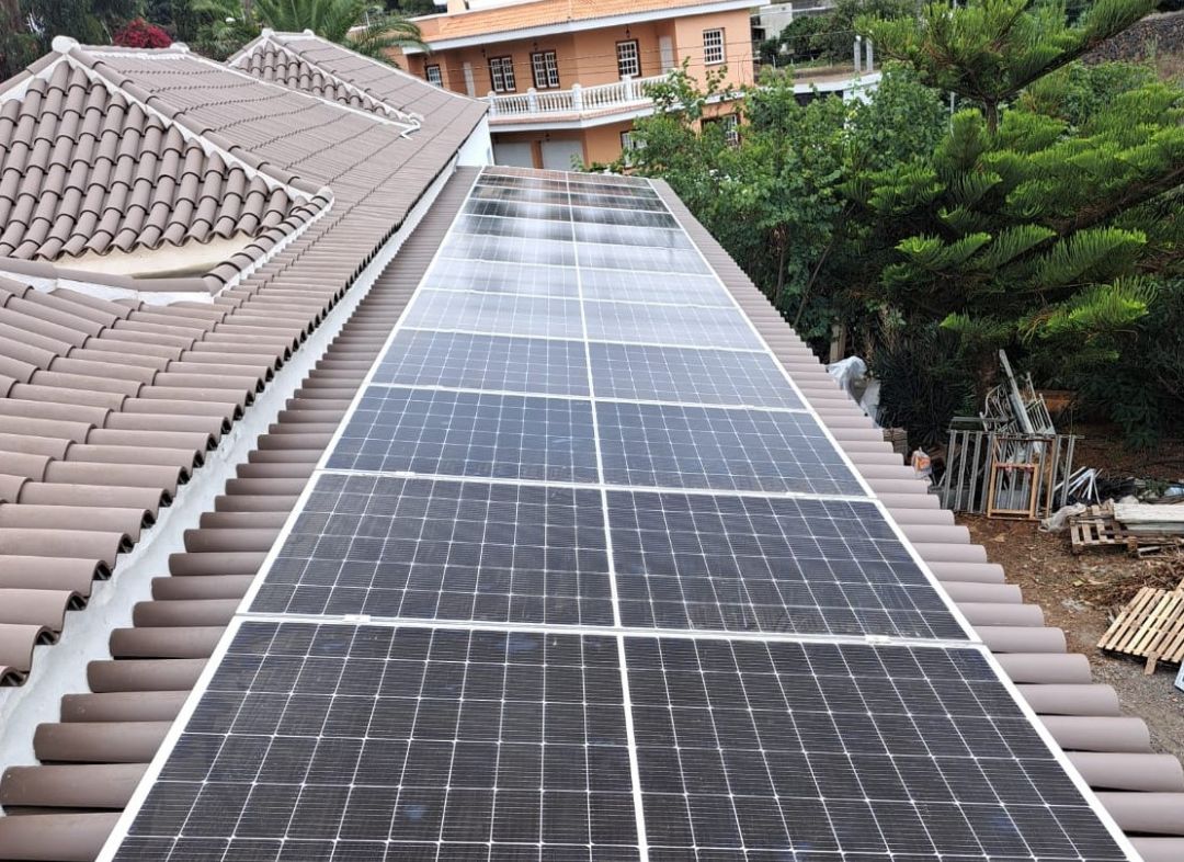 Proyecto de Autoconsumo con placas fotovoltaicas en La Plama